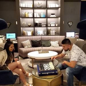 Meet your Posher, Eduardo